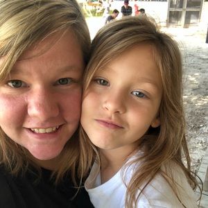 Meet your Posher, Sabra